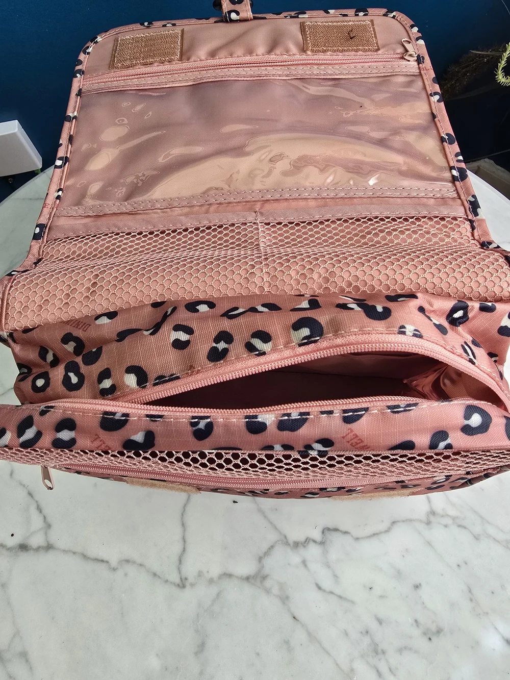 Diniwell Leopard Hanging Travel Toiletry Organizer Bag